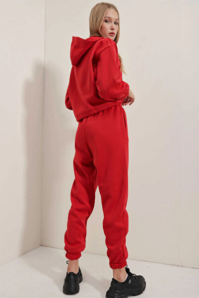 hazelin Kadın Kırmızı Nasa Baskılı Kapüşonlu Polarlı Üstü Crop İçi Şardonlu Eşofman Takımı HZL23W-BD1553131