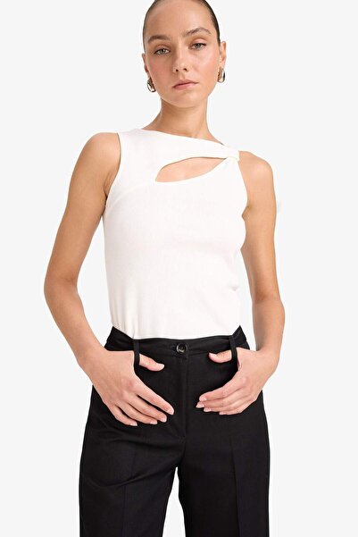 DeFacto Geripptes Camisole-Unterhemd mit Rundhalsausschnitt G0049AX25WN