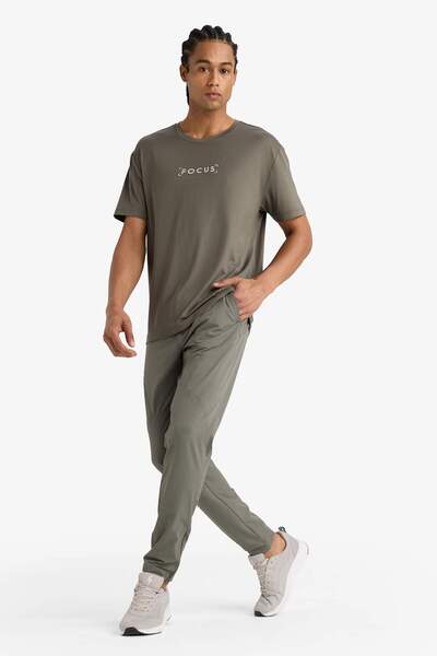 DeFacto DeFactoFit Slim Fit Dar Kesim Çift Cepli Dokuma Jogger Eşofman Altı B2780AX25AU