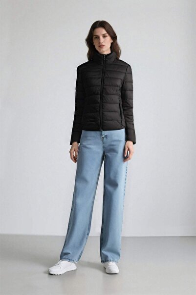 DeFacto Su Geçirmez Regular Fit Dik Yaka Fermuarlı Şişme Mont E8689AX25AU