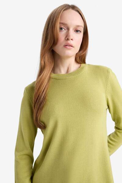 DeFacto Regular Fit Bisiklet Yaka Yırtmaçlı Basic Düz Triko Kazak Tunik H3431AZ25WN