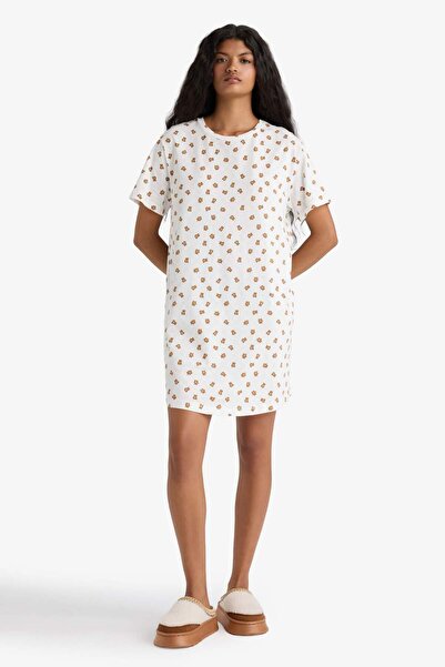 DeFacto Regular Fit Crew Neck Short Sleeve Patterned Nightgown-Fall in Love F9839Ax25Au
