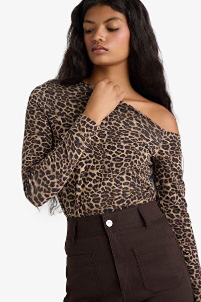 DeFacto Slim Fit Slim Fit One Shoulder Leopard Print Long Sleeve Blouse G0290Ax25Au