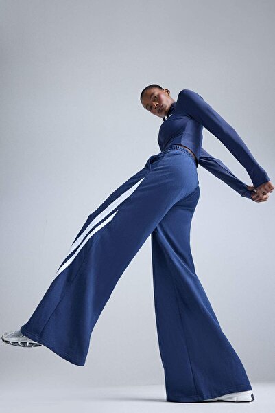 DeFacto DeFactoFit Wide Leg Geniş Paça Şeritli Standart Boy Sporcu Pantolon E7719AX25AU