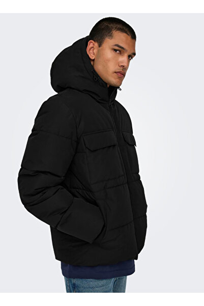 Only & Sons Μαύρο ανδρικό παλτό ONSELIJAH PCKT. ΜΠΟΥΦΑΝΟΥΛΑ ΜΕ ΚΑΠΑΚΙ OTW NOO