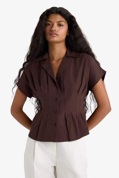 DeFacto Fitted Ceket Yaka Poplin Kısa Kollu Gömlek F9335AX25AU