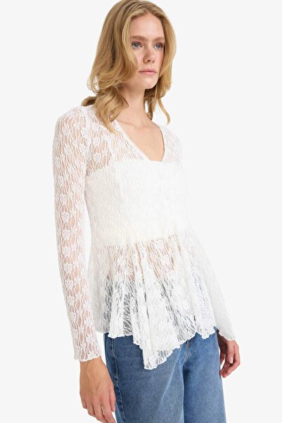 DeFacto Fitted V Yaka Düğmeli Dantel Uzun Kollu Bluz G0616AX25AU