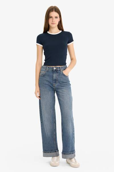 DeFacto Приталена футболка з велосипедним коміром та короткими рукавами F9823AX25AU