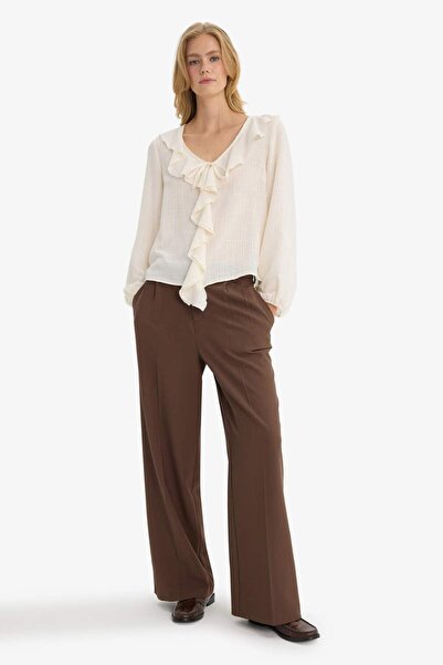 DeFacto Regular Fit V Neck Flounced Cotton Long Sleeve Blouse F9895Ax25Au