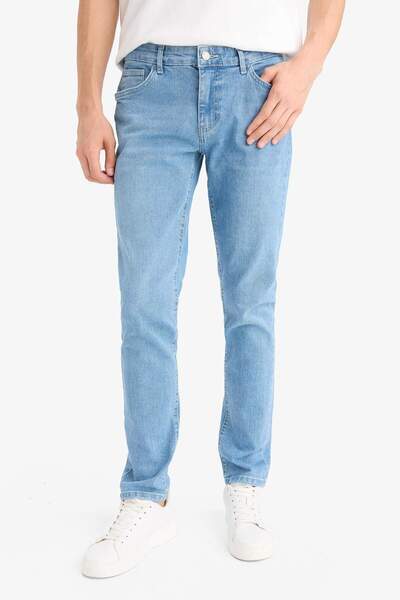 DeFacto Pedro Slim Fit Dar Kalıp Normal Bel Dar Paça Jean Pantolon F2927AX25AU