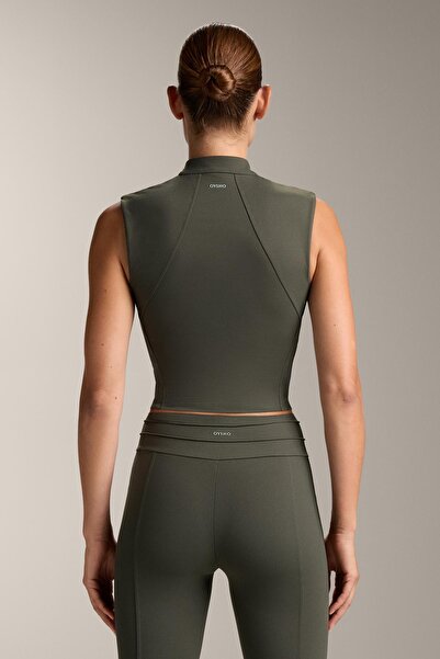 Oysho قميص داخلي Evermove ذو طيات