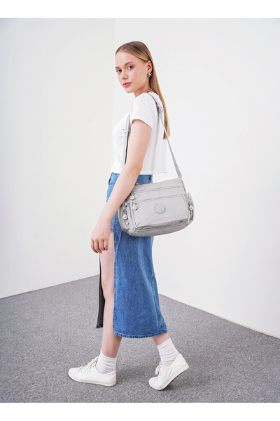 Beverly Hills Polo Club حقيبة كروس نسائية باللون الرمادي مقاس 29x24x12 سم 05B...