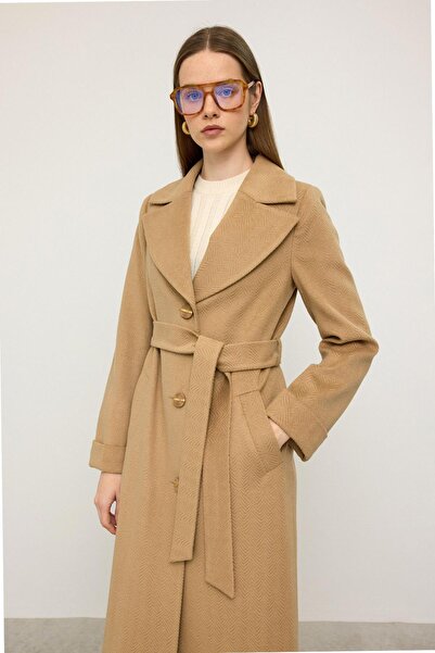 Olcay Herringbone Jacquard Patterned Waist-Tied Limited Edition Coat Kamel 3136