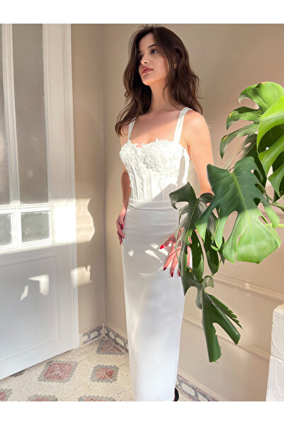 Genel Markalar Askılı Aplik Üstü Kristal Boncuk İşleme Detaylı Kalem Abiye Elbise