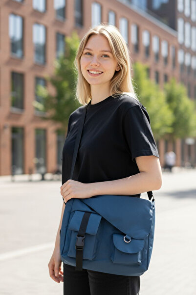 Cerisse Messenger bag