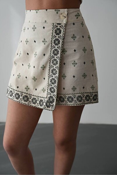 Butik Çiçek Desenli Krem Şort Etek