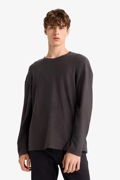 DeFacto Boxy Fit Relaxed Fit Crew Neck Cotton Long Sleeve T-Shirt E8437Ax25Au
