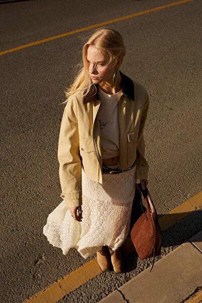 DeFacto Regular Fit Kontrast Yakalı Fermuarlı Cepli Crop MontE8598AX25AU