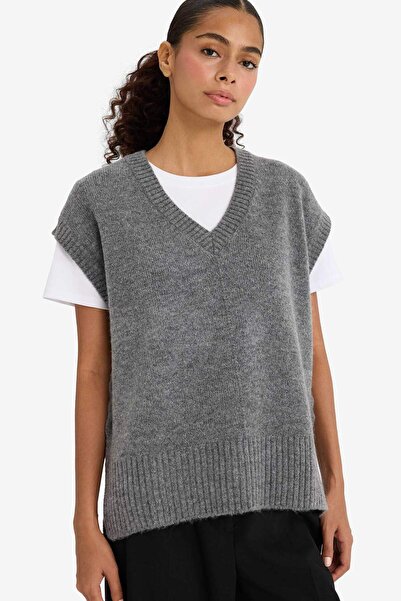 DeFacto Regular Fit V Yaka Triko Süveter F2901AX25AU