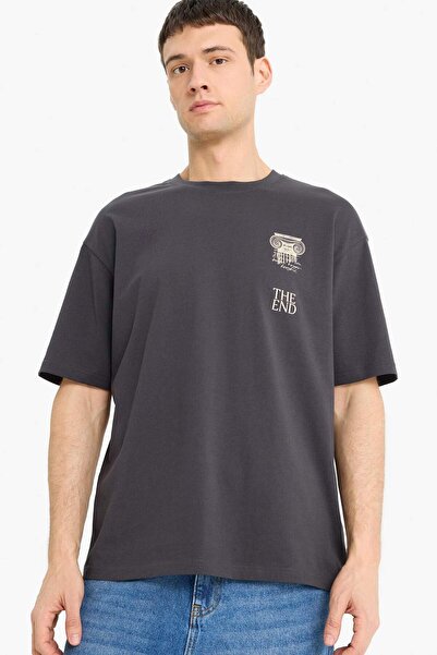 DeFacto %100 Pamuk Boxy Fit Rahat Kesim Bisiklet Yaka Sırt Baskılı Kısa Kollu Tişört F1092AX25AU