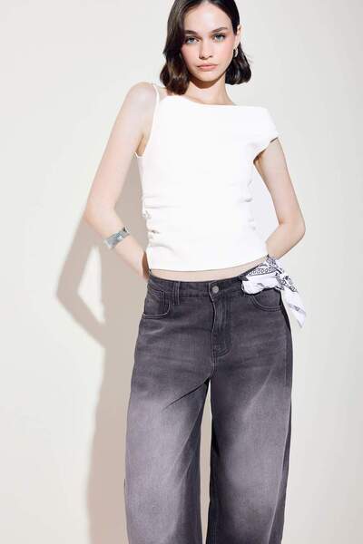 DeFacto Asymmetric Basic Plain One Shoulder Crepe Blouse F6274Ax25Sm