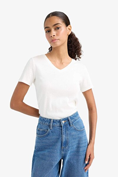 DeFacto Slim Fit, schmal geschnittenes Basic-T-Shirt mit V-Ausschnitt und geradem Rippstrick und kurzen Ärmeln I1080AZ25AU