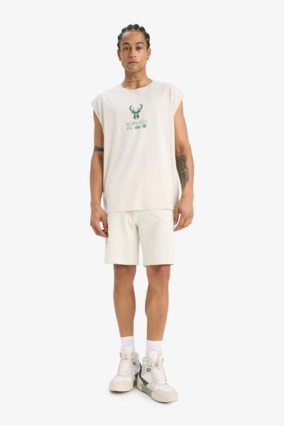 DeFacto DeFactoFit NBA Milwaukee Bucks Standart Fit Kısa Paça Şort E4862AX25AU