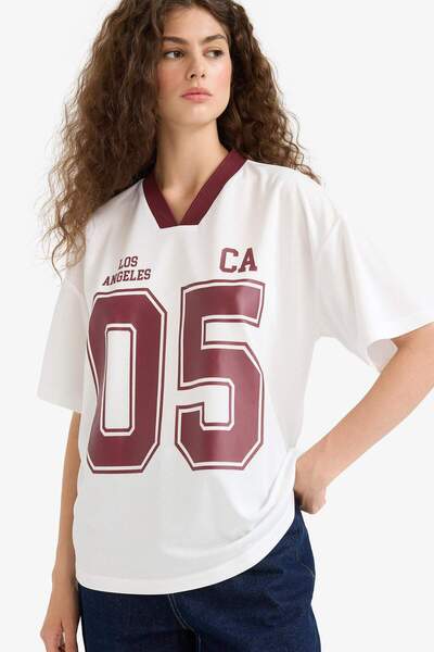 DeFacto Μπλουζάκι με κοντό μανίκι με στάμπα με λαιμόκοψη V με φαρδύ προφίλ F4785AX25SM