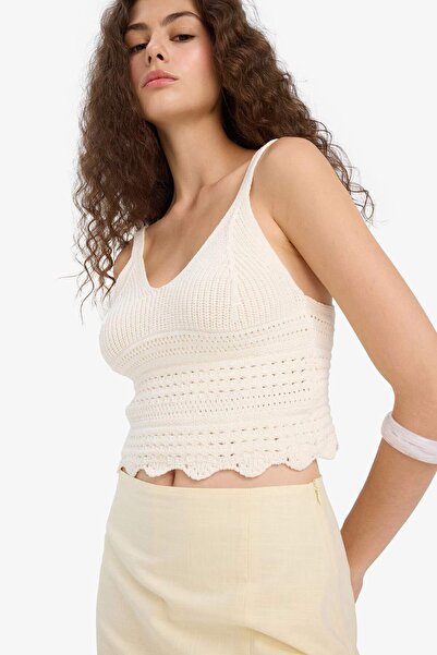 DeFacto Slim Fit Slim Fit V-Neck Knitted Knitwear Undershirt A8433Ax25Sm