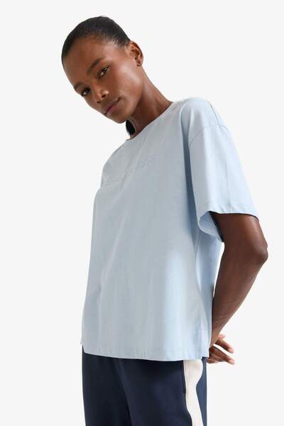 DeFacto DeFactoFit NBA Boston Celtics Oversize Geniş Kalıp Bisiklet Yaka Nakış Baskı Kısa Kollu Tişört E3609