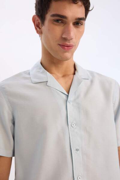 DeFacto Modern Fit Yazlık Polo Yaka Basic Düz Kısa Kollu Gömlek V8406AZ25SM