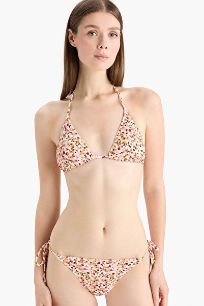 DeFacto Regular Fit Çiçekli Bürümcük Üçgen Bikini Üstü-Fall in Love E2576AX25SM