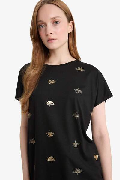 DeFacto Κοντομάνικο μπλουζάκι με κανονική εφαρμογή με λαιμόκοψη E1166AX25SM