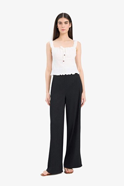 DeFacto Slim Fit Dar Kesim Kare Yaka Bürümcük Beyaz Atlet F3186AX25SM