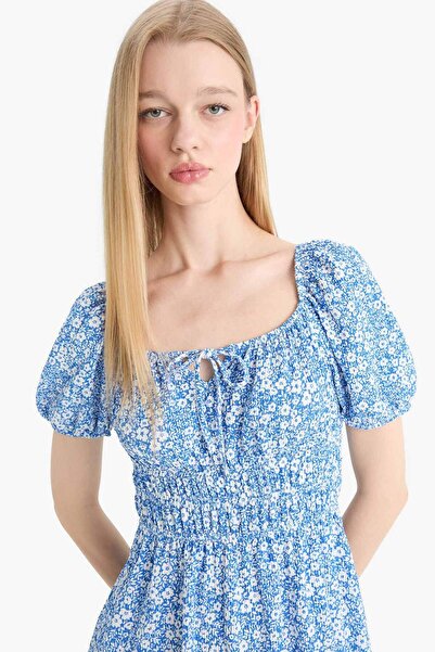 DeFacto Coool Kare Yaka Çiçekli Bürümcük Kısa Kollu Mini Yazlık Elbise E0874AX25SM