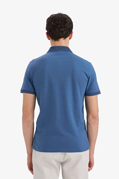 DeFacto Slim Fit, schmal geschnittenes, kurzärmliges, strukturiertes Basic-T-Shirt mit Polokragen T5259AZ25SM