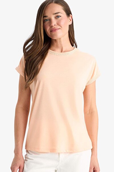 DeFacto Βασικό μπλουζάκι με λαιμόκοψη με κοντό μανίκι F4830AX25SM