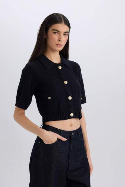 DeFacto Cropped Fit Gömlek Yaka Düğmeli Triko Kısa Kollu Hırka E1977AX24WN