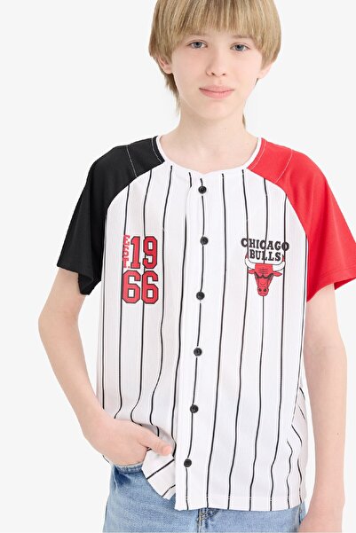 DeFacto Ανδρικό μπλουζάκι NBA Chicago Bulls με λαιμόκοψη V με κοντό μανίκι E4834A825SM