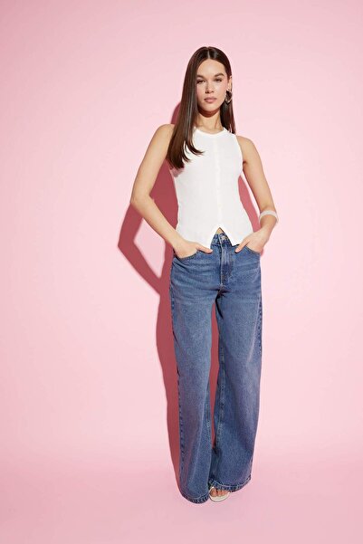 DeFacto Fitted Crew Neck Basic Plain Ribbed Camisole Undershirt E9947Ax25Sm