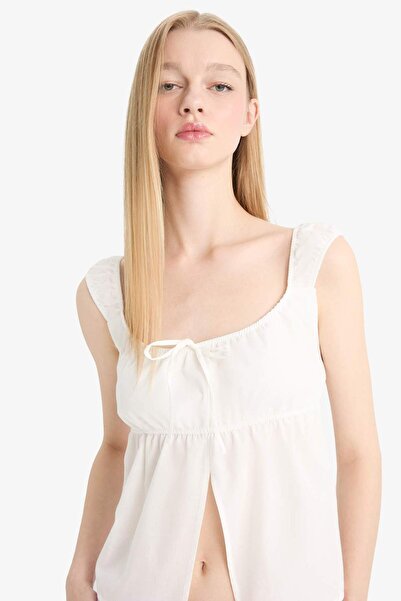 DeFacto Coool Fitted U Yaka Yırtmaçlı Poplin Kalın Askılı Bluz F2321AX25SM