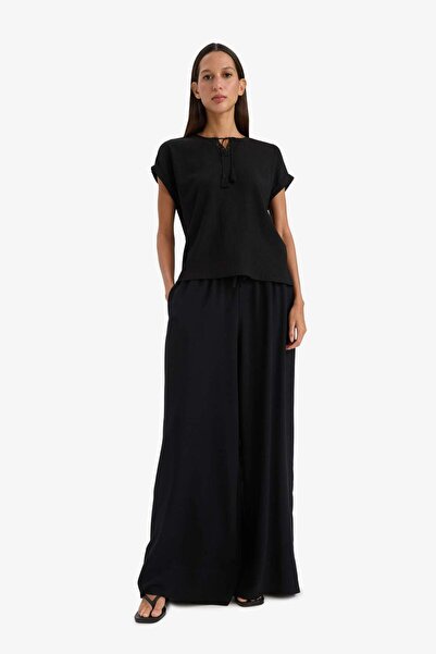 DeFacto Lace-Up Neckline Wrinkled Short Sleeve Black T-Shirt F2767Ax25Sm