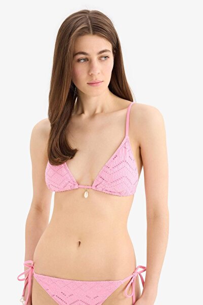 DeFacto Regular Fit Nakışlı Brode Üçgen Bikini Üstü-Fall in Love B6894AX25SM
