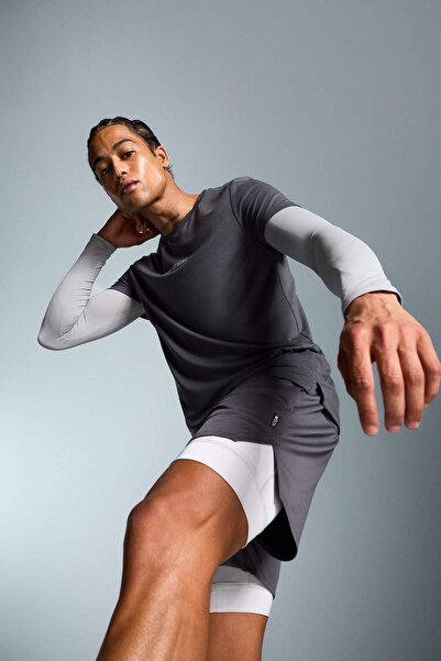 DeFacto DeFactoFit Stretchstoff Slim Fit Engschnitt Kurzarm-Sportshirt mit Rundhalsausschnitt E2436AX25SM