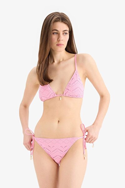 DeFacto Regular Fit Nakışlı Brode Bikini Altı-Fall in Love B6895AX25SM