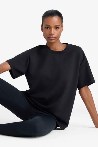 DeFacto DeFactoFit Oversize Wide Fit Crew Neck Modal rövid ujjú fekete póló D7127AX25SP