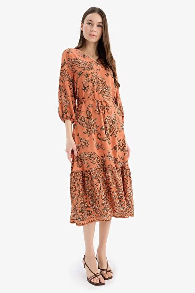 DeFacto Regular Fit V Yaka Çiçek Desenli Yarım Kollu Midi Elbise F0985AX25SM