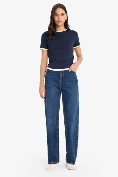 DeFacto Slim Fit Slim Fit με λαιμόκοψη με κοντό μανίκι ροζ μπλουζάκι F3504AX25SM