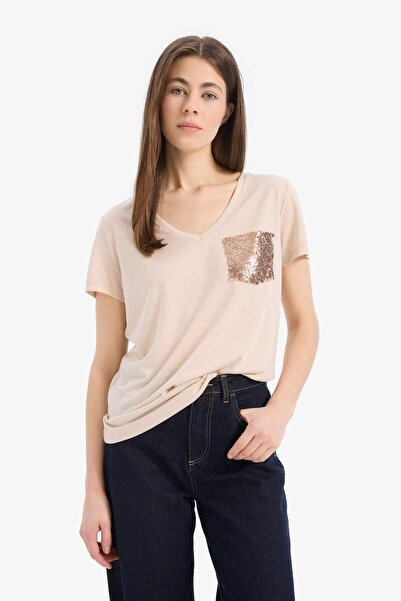 DeFacto Regular Fit V-Neck Pocket Short Sleeve T-Shirt U3769Az25Sp