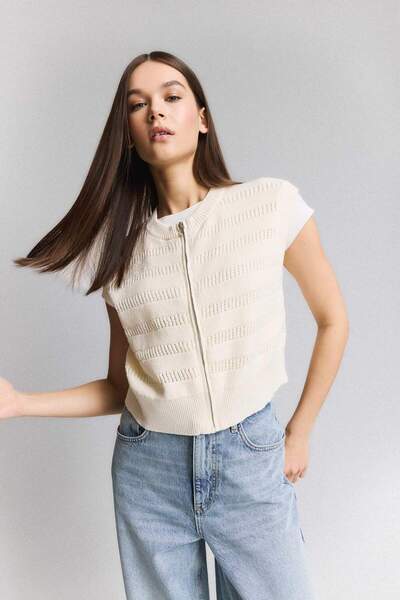 DeFacto Regular Fit Crew Neck Zippered Knitwear Vest E7301Ax25Sp